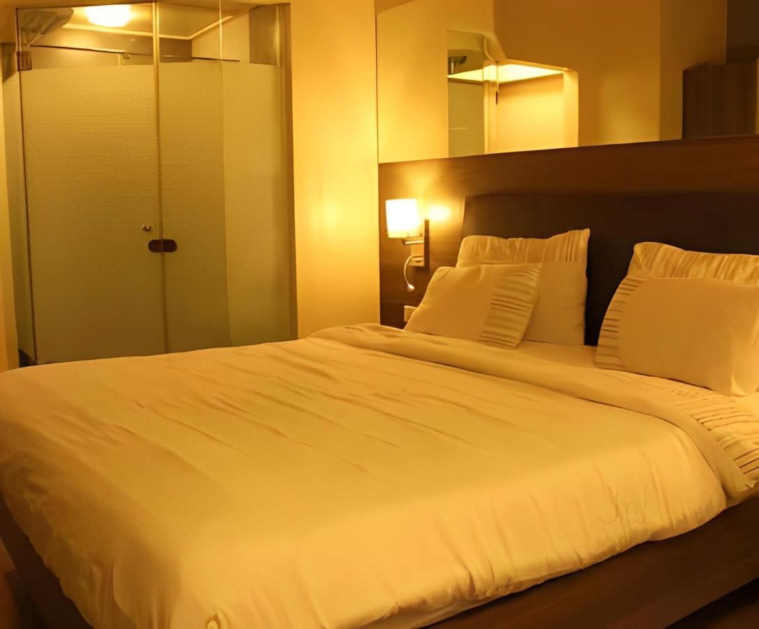 Apollo Guest House Bombaj Zewnętrze zdjęcie