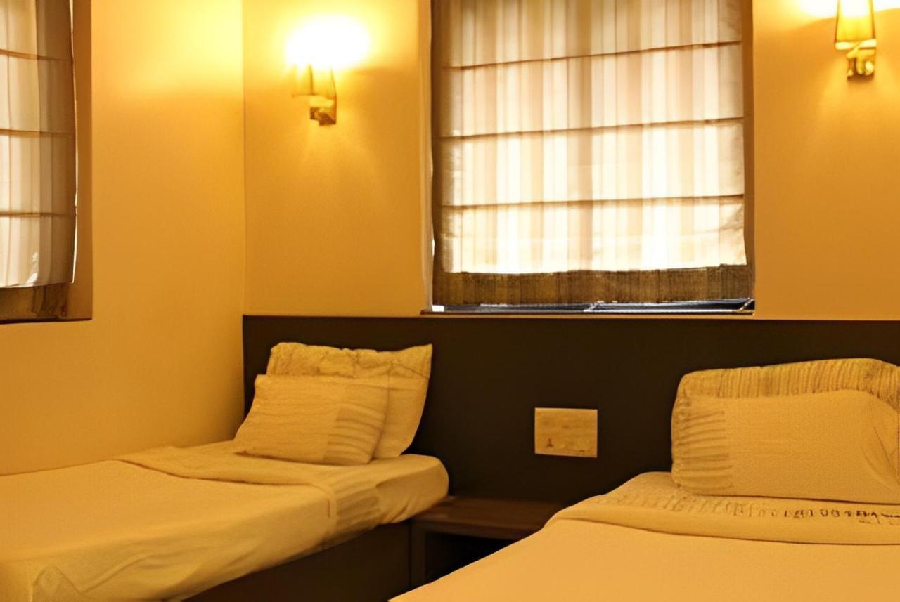 Apollo Guest House Bombaj Zewnętrze zdjęcie