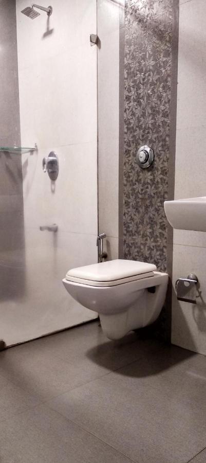Apollo Guest House Bombaj Zewnętrze zdjęcie