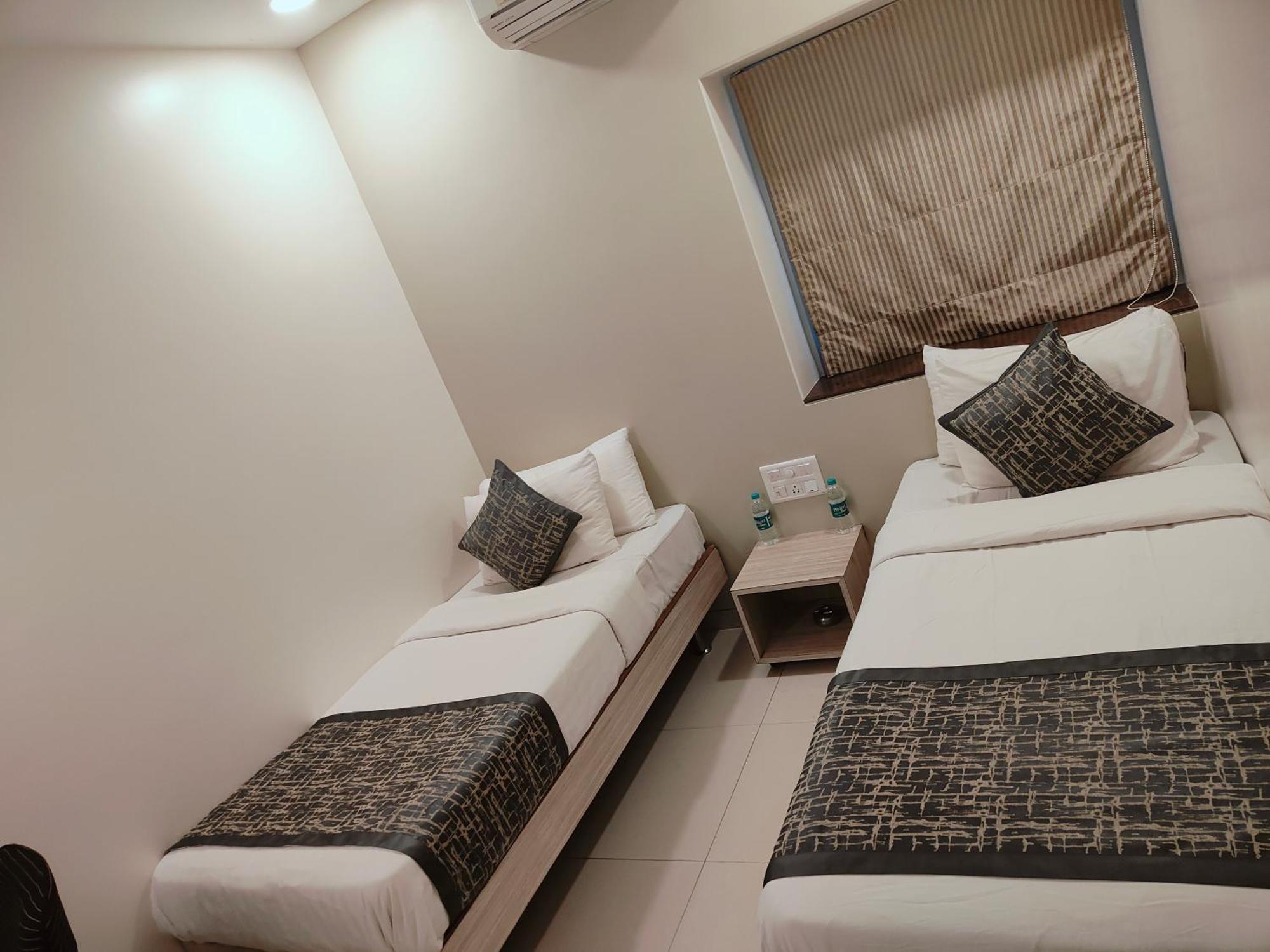 Apollo Guest House Bombaj Zewnętrze zdjęcie